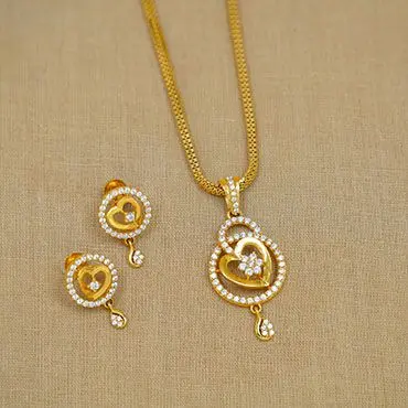 Graceful Glow Heart Gold Pendant Set 205mhoaa1209 205mhoaa1209 82mhoaa1236